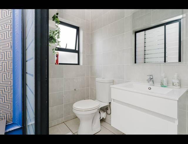 1 BEDROOM APARTMENT FOR SALE IN CROWTHORNE AH